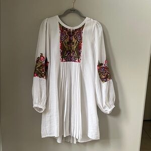 Banana Republic White Long Sleeve Pleated Dress with Multicolor Embroidery